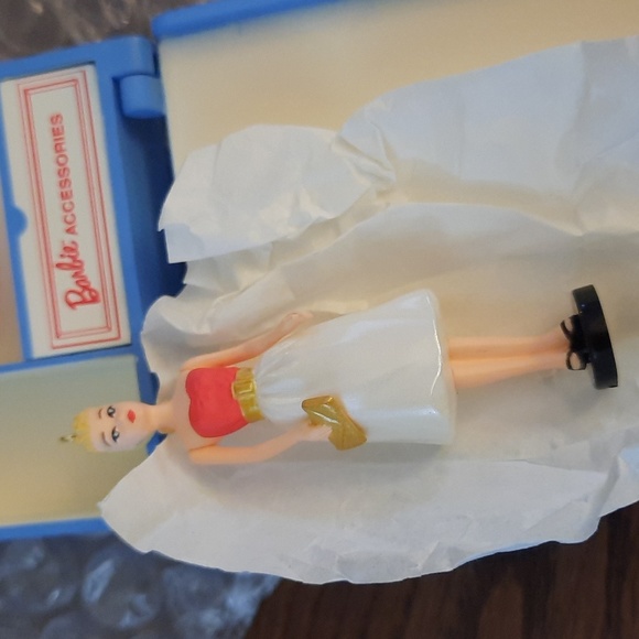 UNUSED. 2000 Hallmark BARBIE Silken Flame Set of 2 Ornaments - Picture 6 of 11